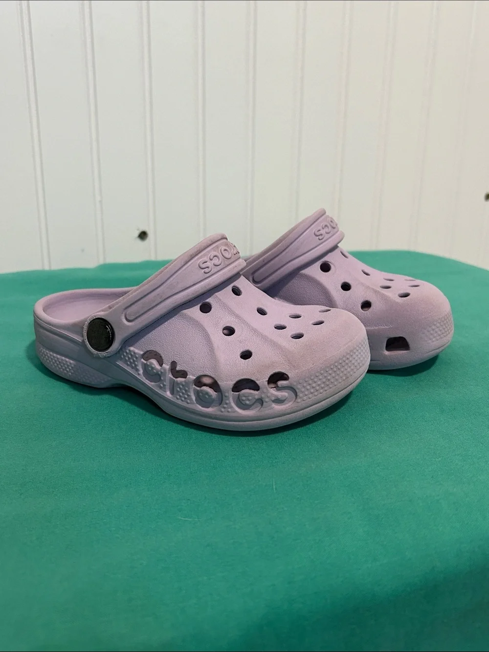 CROCS Kids Classic Clog in Light Lavender Sz: c10